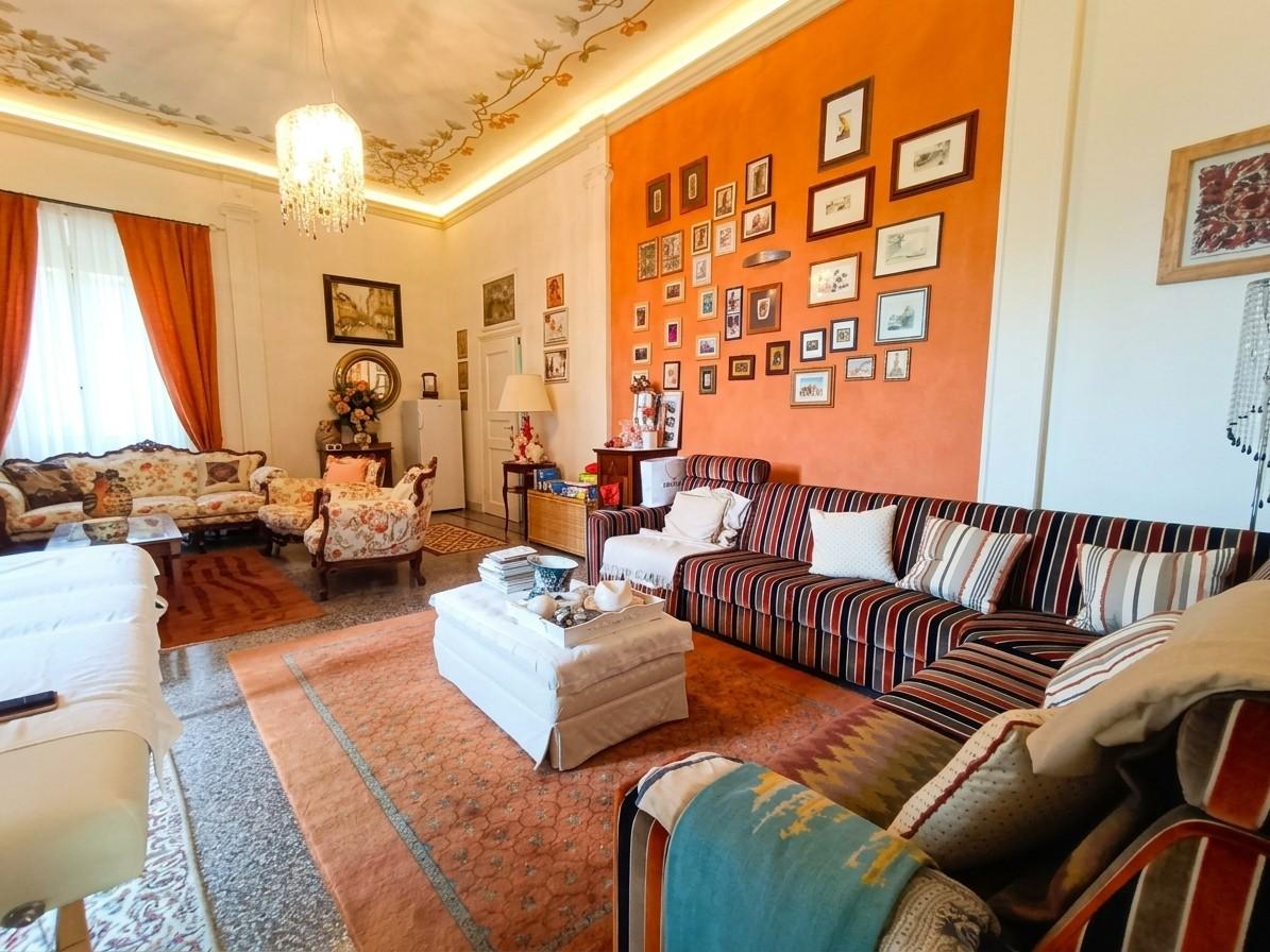 Villa - Ronchi, Massa (9/27)