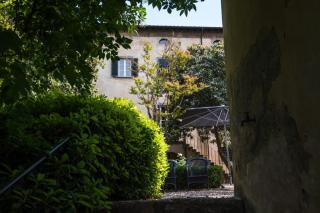 Historical building on sale to Pisa (7/87)