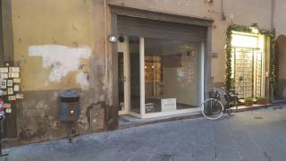 Fondo commerciale in affitto a Centro Storico, Lucca (LU)