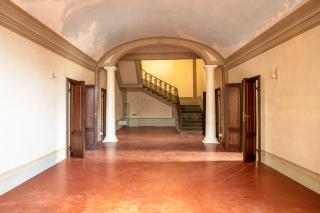 Historical building on rent to Pisa (3/39)