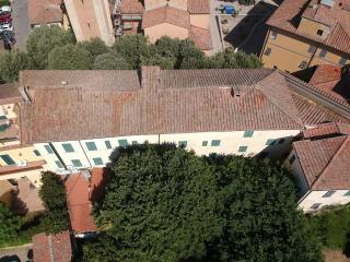 Hotel on sale to Pisa (1/9)