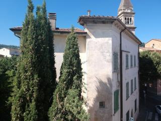 Hotel on sale to Pisa (2/9)
