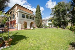 Historical building on sale to Pisa (1/52)