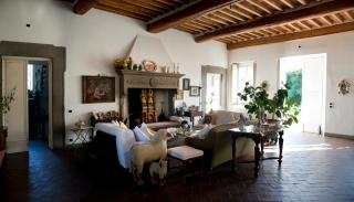 Historical building on sale to Lucca (7/19)
