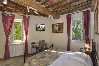 Bed&Breakfast on sale to Lucca (9/49)