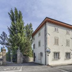 Bed&Breakfast on sale to Lucca (38/49)