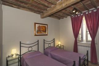 Bed&Breakfast on sale to Lucca (19/49)