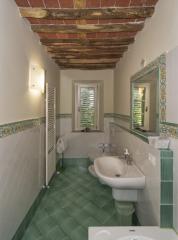 Bed&Breakfast on sale to Lucca (11/49)