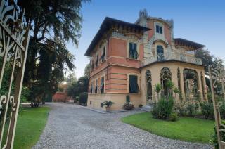 Villa in vendita a Lucca (19/97)