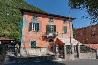Appartamento in vendita a Valdicastello Carducci, Pietrasanta (LU)