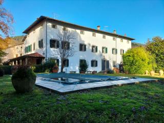 Edificio storico in vendita a Lucca (1/32)