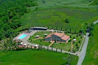 Country house on sale to Volterra (1/9)