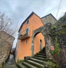 Casa indipendente in vendita a Corvara, Beverino (SP)