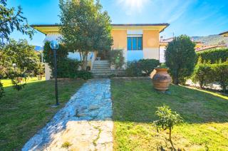 Casa indipendente in vendita a Rezzano, Calci (PI)