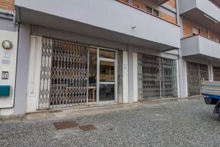 Fondo commerciale in vendita a Fornacette, Calcinaia (PI)