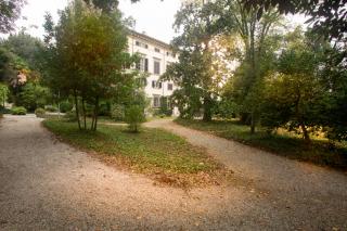 Historical building on sale to Lucca (7/31)