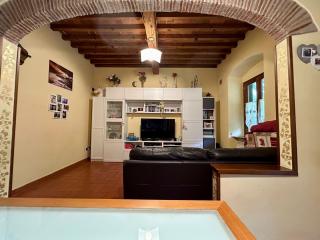 Appartamento in vendita a Piaggione, Lucca (LU)