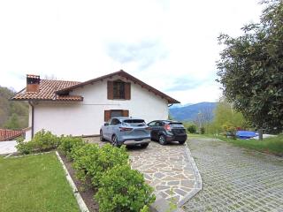 Casa indipendente in vendita a Massa Di Sasso Rosso, Villa Collemandina (LU)