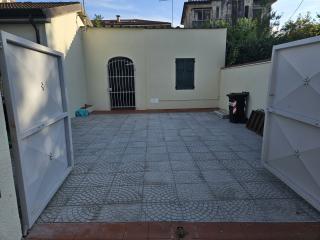 Casa semindipendente in affitto a Carrara