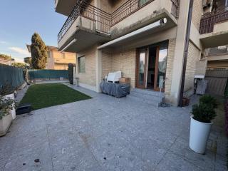 Appartamento in vendita a Montignoso