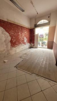 Locale comm.le/Fondo in vendita a Carrara