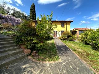 Casale in vendita a Pescia