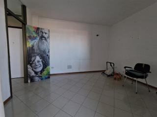 Ufficio in affitto a Carrara