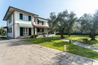 Villa in vendita a Massa