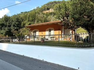 Villa in vendita a Massa