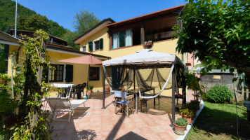 Casa semindipendente in vendita a Carrara