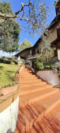 Villa in vendita a Carrara