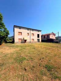 Colonica in vendita a Pescia