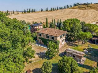 Casale in vendita a Asciano