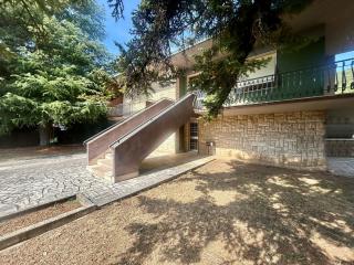 Villa in vendita a Sovicille