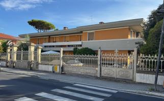 Appartamento in vendita a Massa