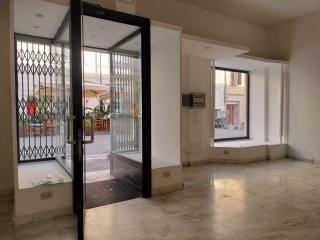 Locale comm.le/Fondo in affitto a Massa