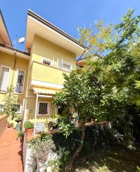 Villetta a schiera in vendita a Massa