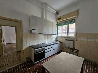 Appartamento in vendita a Carrara