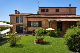 Casa semindipendente in vendita a Siena