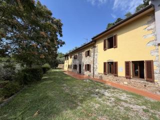 Casale in vendita a Massa e Cozzile