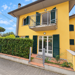 Villetta a schiera in vendita a Massa