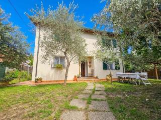 Casa singola in vendita a Montignoso
