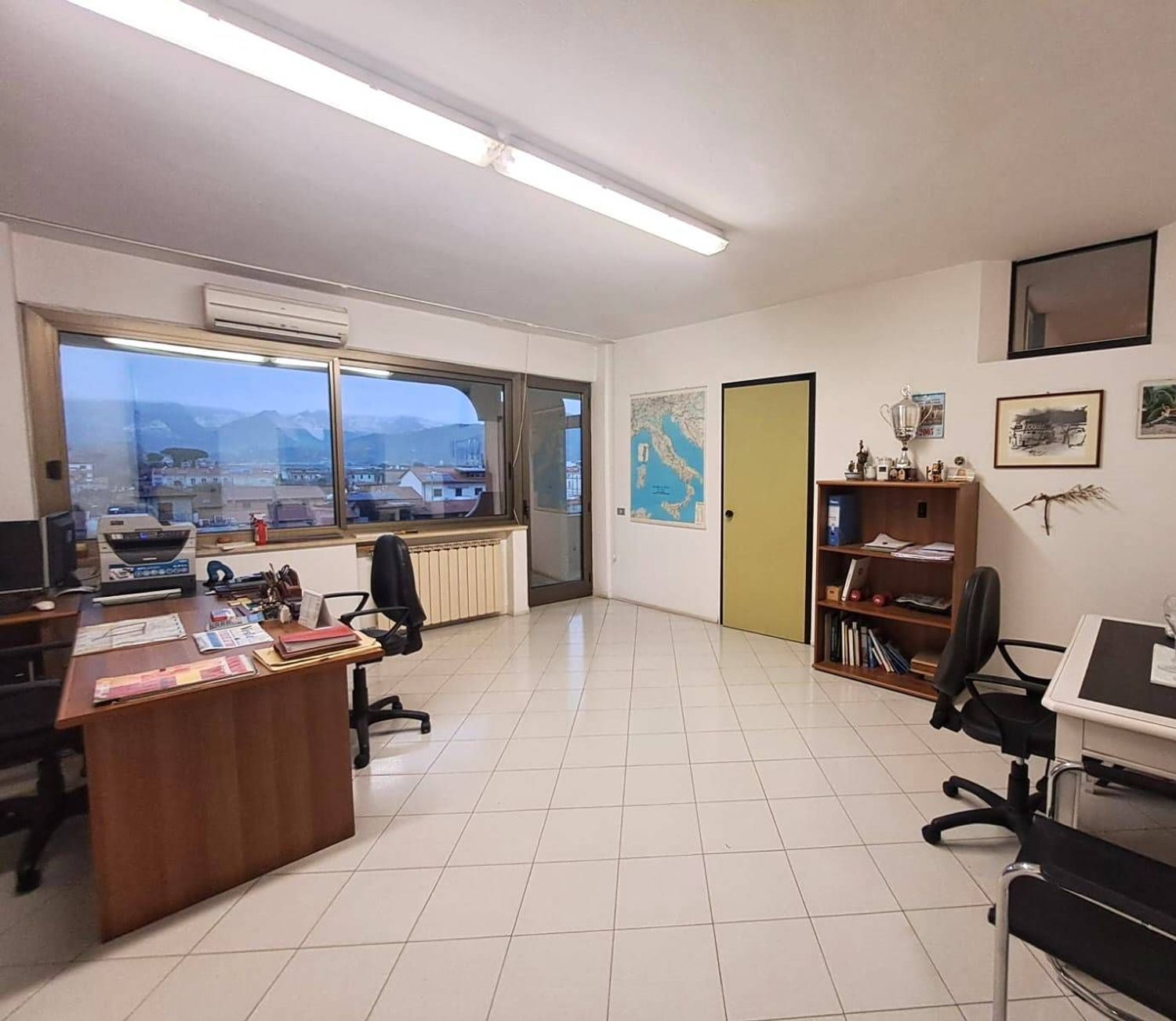 Ufficio in affitto a Carrara