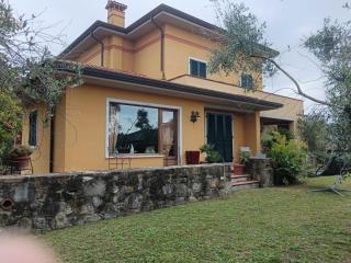 Casa singola in vendita a Carrara