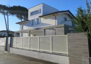 Casa indipendente in vendita a Cinquale, Montignoso (MS)