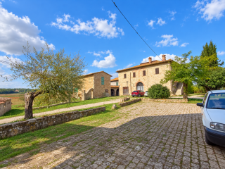 Colonica in vendita a Colle di Val d'Elsa