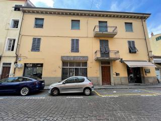 Fondo commerciale in vendita a Borgo Giannotti, Lucca (LU)