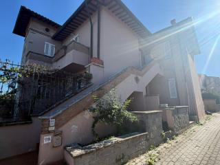 Appartamento in vendita a Santa Maria a Monte