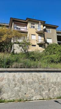 Casa semindipendente in vendita a Podenzana