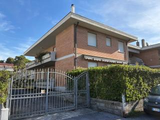 Appartamento in vendita a Massa